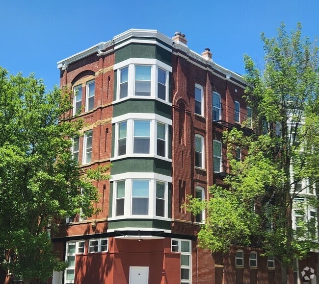 Building Photo - 1444 W Erie St Rental