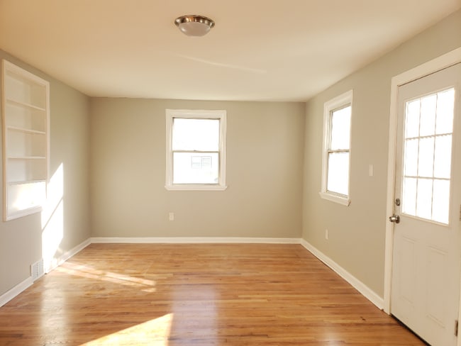 Photo - 701 Hillside Ave