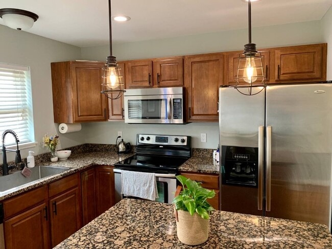 Photo - 3717 Zircon Way