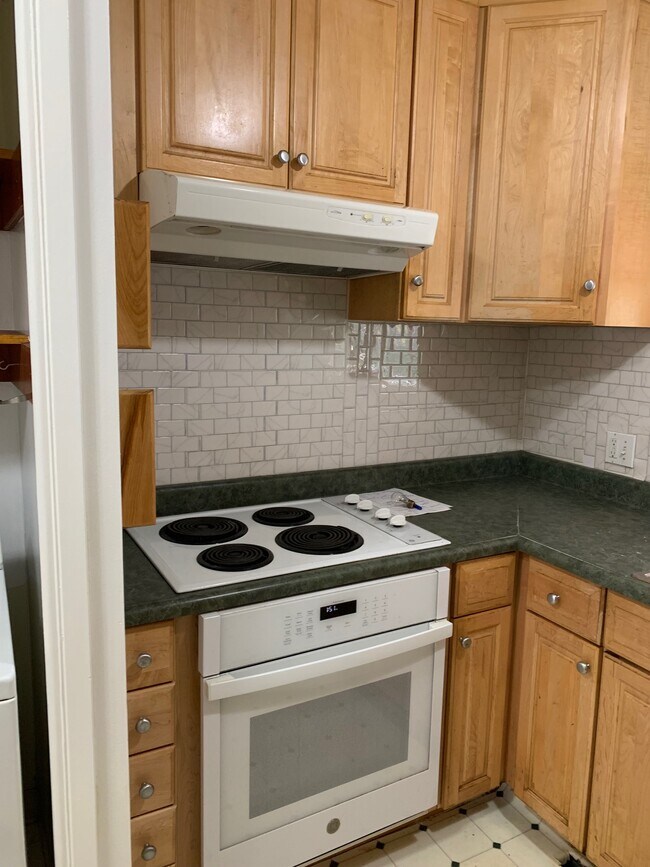 Photo - 3647 Walnut St