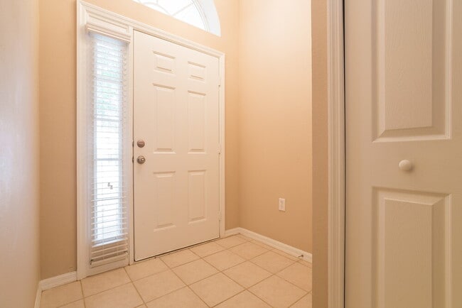 Photo - 125 Sterling Pine St