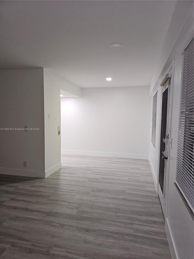 Photo - 13550 SW 6th Ct Unidad 413A