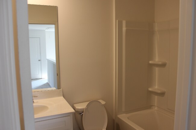 Photo - 145 Red Maple Wy