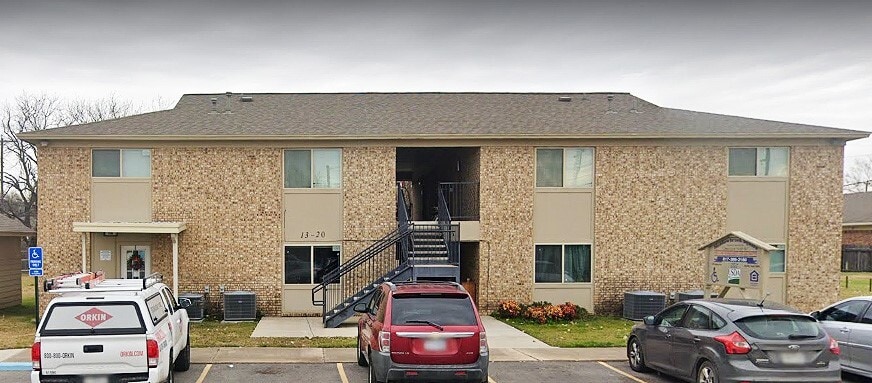 Photo - 108 W Godley Ave