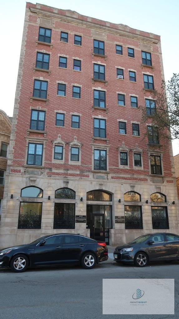 Building Photo - 4526 N Sheridan Rd Unit 118 Rental