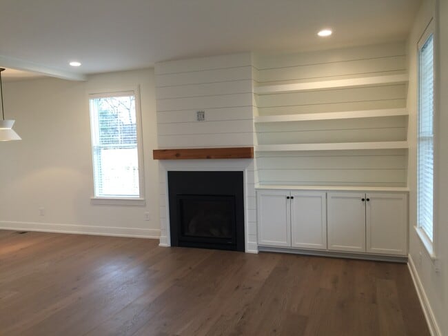 Photo - 1207 Sweetbriar Ave