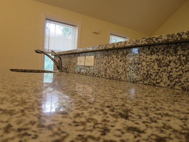 Photo - 178 Boston Ave Unit R