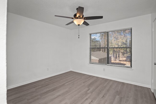 Photo - 1410 S Elizabeth Ave Unit 204