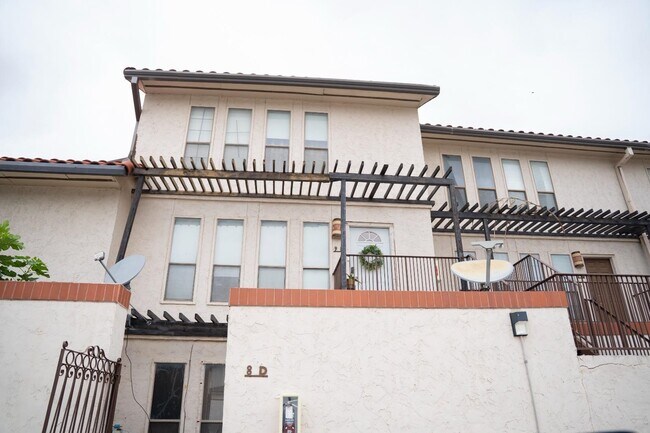 Photo - 101 W Del Mar Blvd Unit 9D