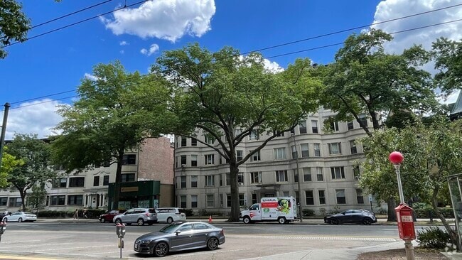 Building Photo - 1477 Beacon St Unit 46 Rental