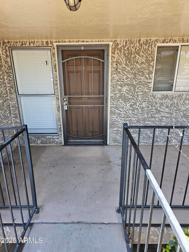 Photo - 1345 E Campbell Ave Apartment Unit 1