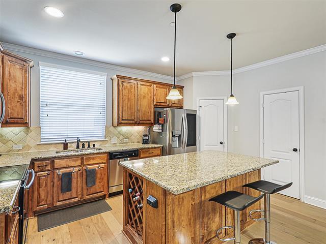 Building Photo - 2500 Rockbrook Dr Unit 81 Rental