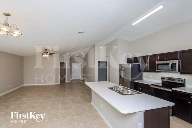Photo - 530 Ortega St SE