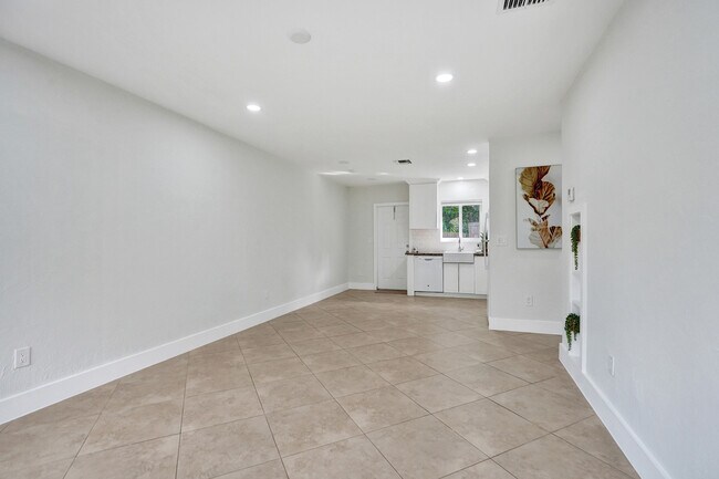 Photo - 3033 NE 20th Ter Unit 2