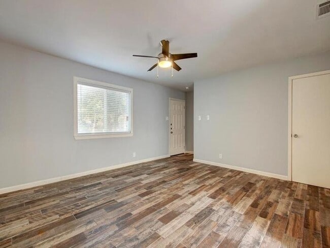 Photo - 6209 Adalee Ave