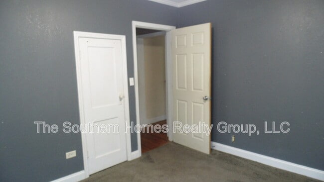 Photo - 706 Burn Rd