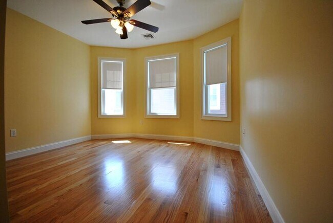Photo - Great 3 bed w/ Parking Included in Brighton