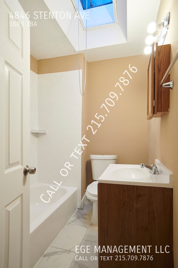 Photo - 4846 Stenton Ave