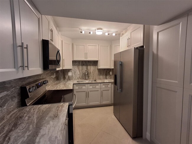 Photo - 8763 Shadow Wood Blvd Unidad 202