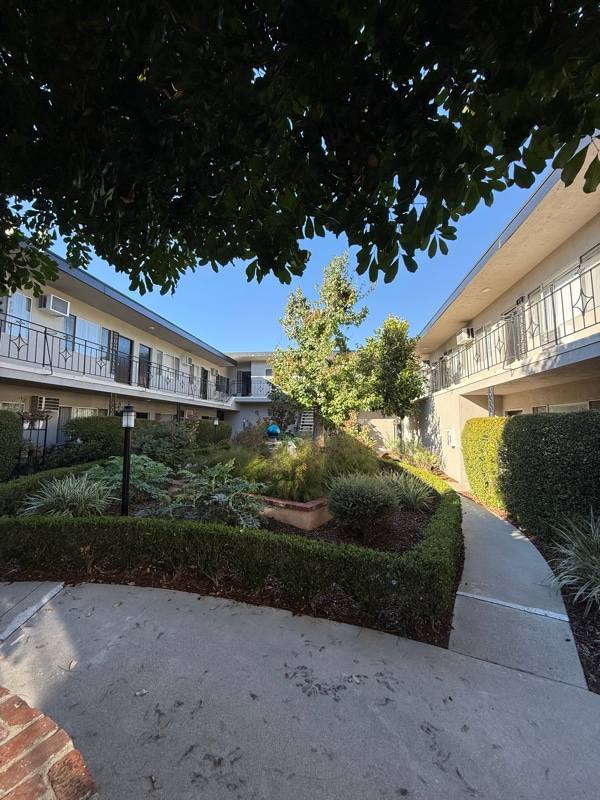 Photo - 999 Locust St Unidad Magnolia #25