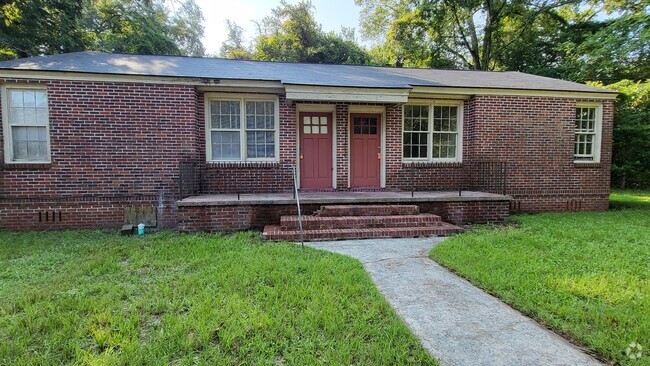 Building Photo - Two Bedroom Apt For Rent in Sumter SC with...