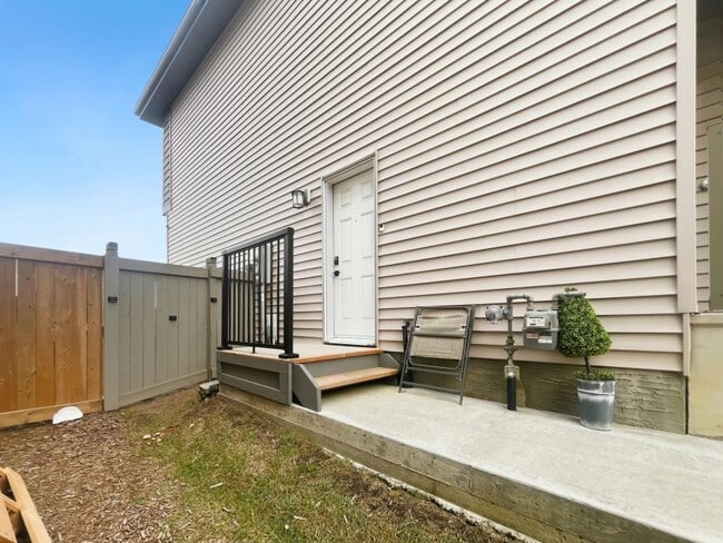 Photo - 1.0 bedroom in Edmonton Alberta T6W 3Z6 Unité Lower (Furnished)