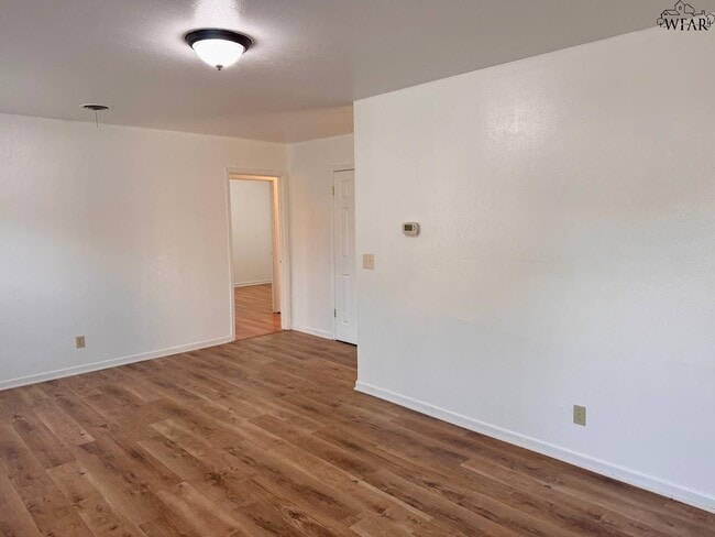 Photo - 1827 Eden Ln