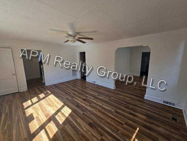 Photo - 4 Bedroom All Brick House