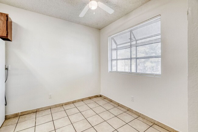 4651 Amberleigh Ln