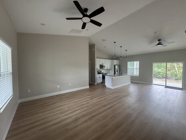 Photo - 16475 Mc Laury Ave