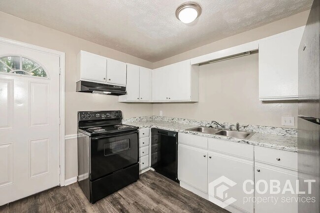 Photo - 3517 Creekview Pl