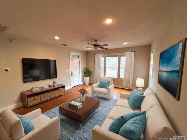 Photo - 1419 Nolan St