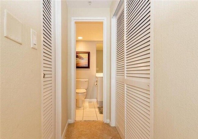 Photo - 3000 S Ocean Dr Unidad 822