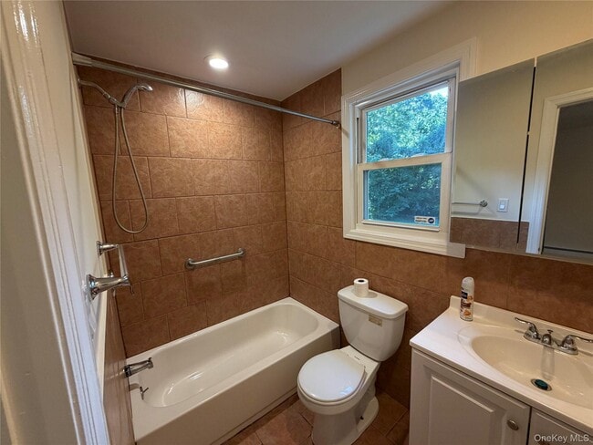 20 Pitts Ave