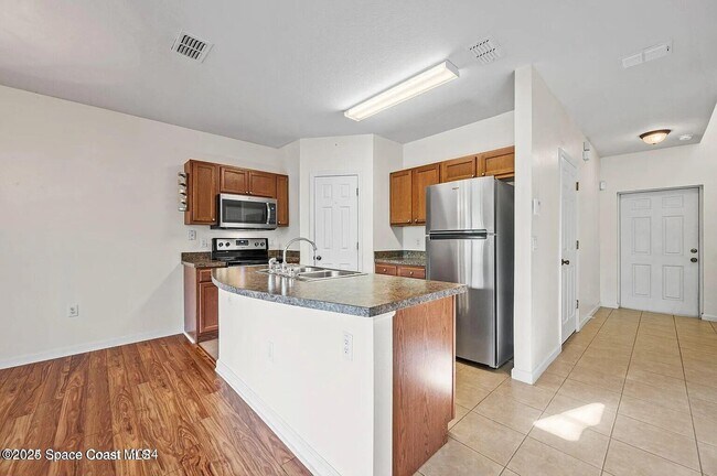 Photo - 1375 Lara Cir Unit 102