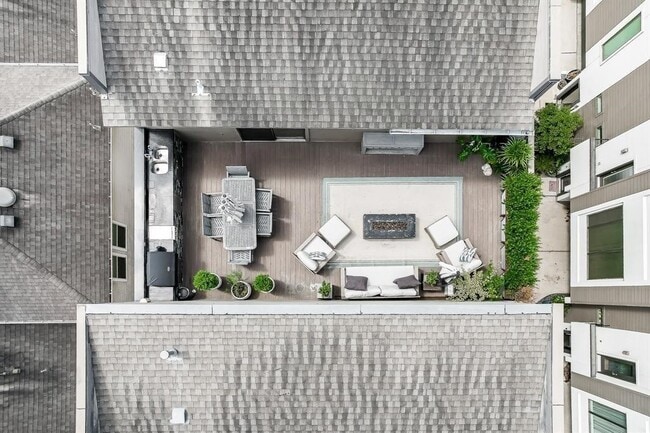 Photo - 1608 W Webster St Unit B