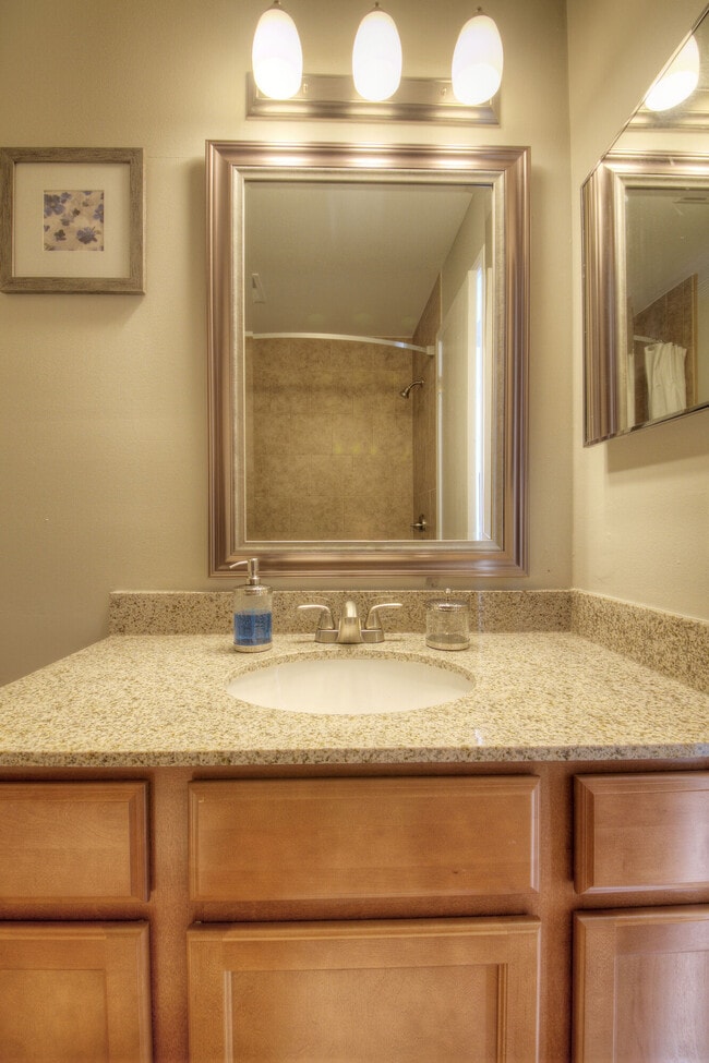 Woodridge Apartments