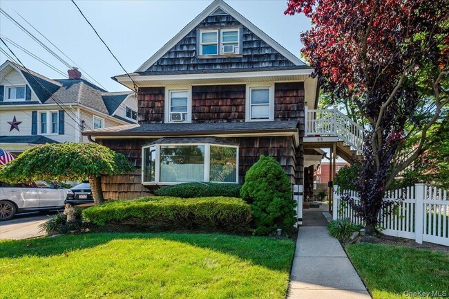 Building Photo - 48 Davison Pl Unit 1st Floor