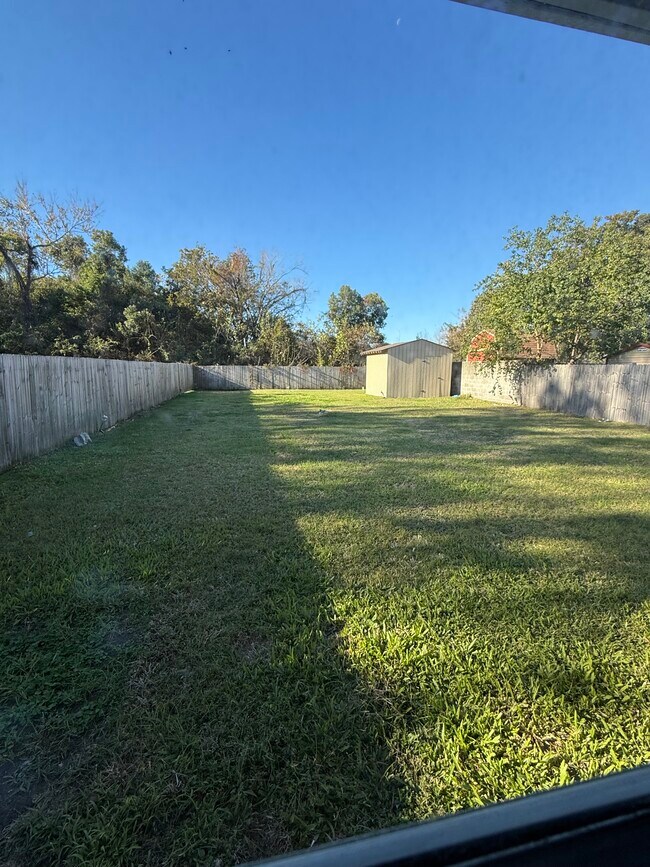 Photo - 7718 Reindeer St