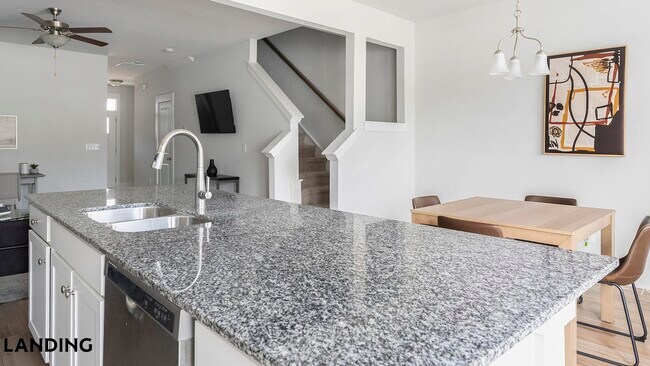 Photo - 1060 Orangeburg Rd Unidad 175