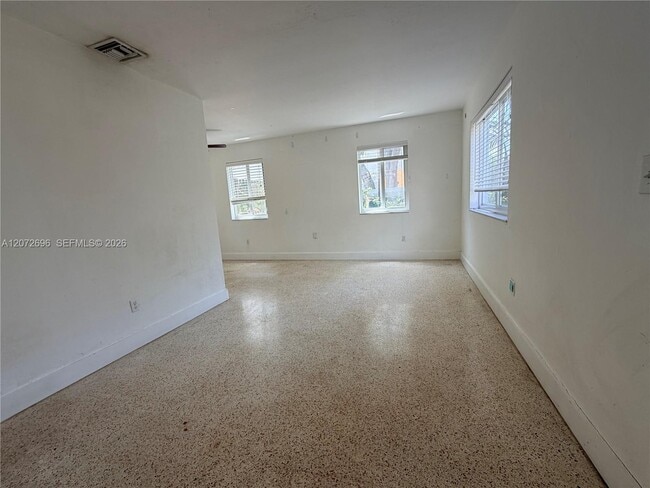 Photo - 3068 Carter St Unit 1