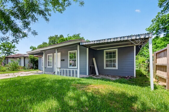 3031 Groton Dr
