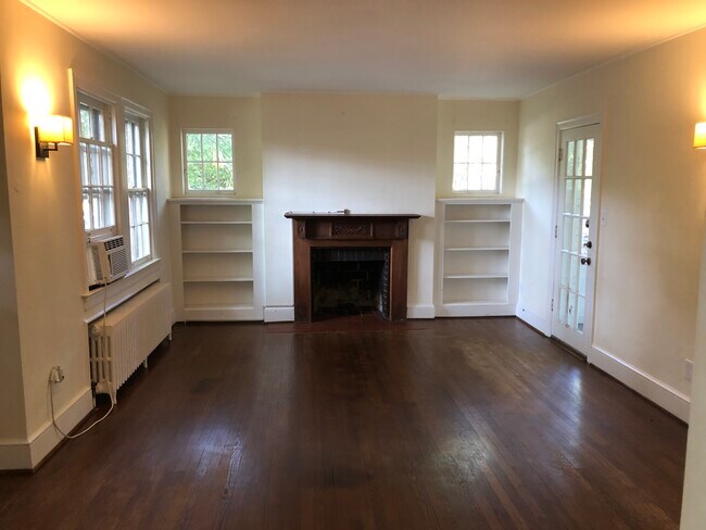 Photo - 4739 16th St N