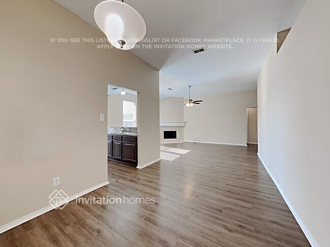 Photo - 905 Hidden Oaks Dr