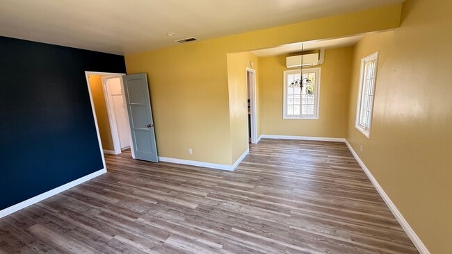 Photo - 661 W Riggin St Unidad 1