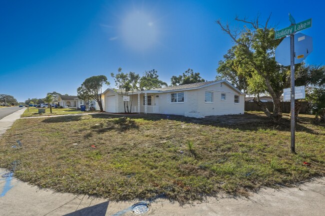 Photo - 3208 Holiday Lake Dr