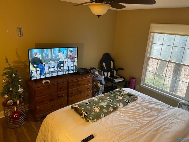 2008 Woodlawn Dr SW Unidad 2008