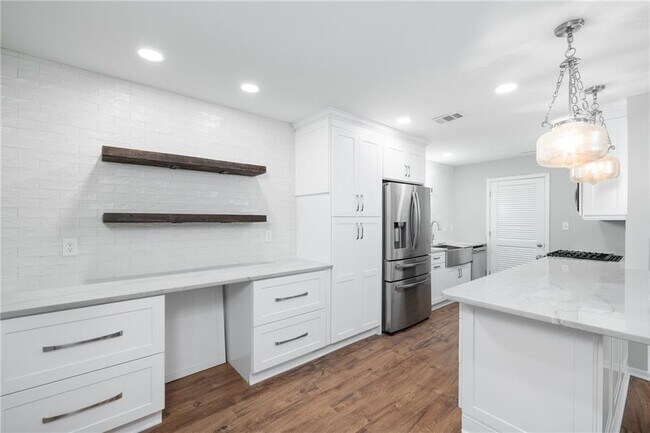 Photo - 4211 Canyon Point Cir