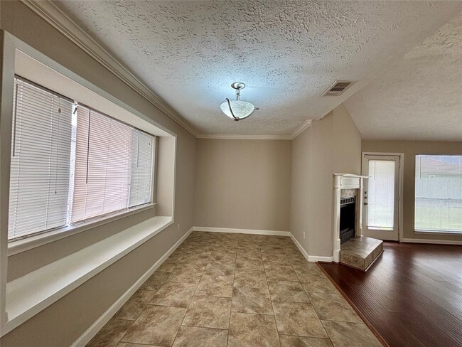 Photo - 2111 Squire Dobbins Dr