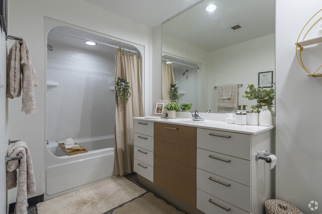 4BR, 2BA - 1,184SF - Bathroom 1 - Z Place Apartments